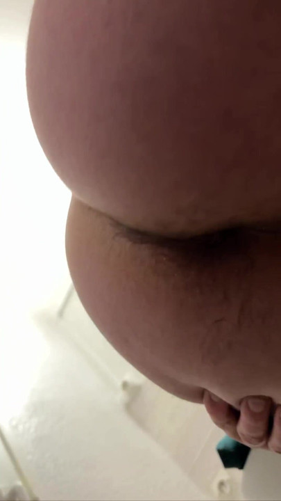 Little handjob..