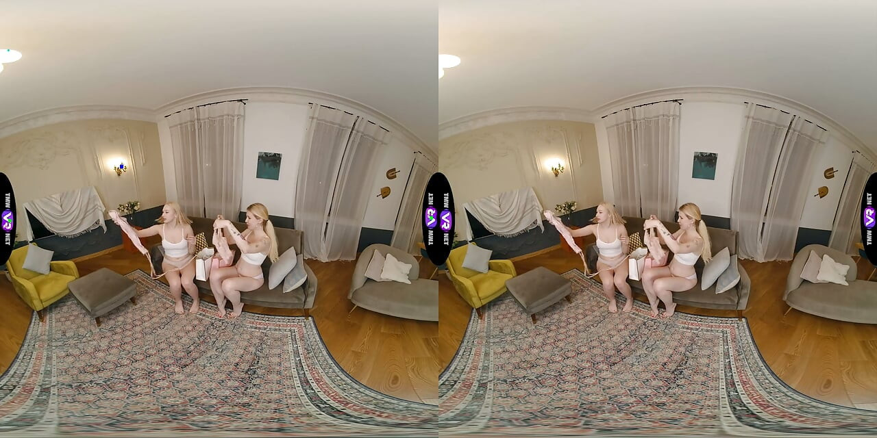 Sara Bork a Stacy Fort sdílejí parnou lesbickou scénu - TeenMegaWorld