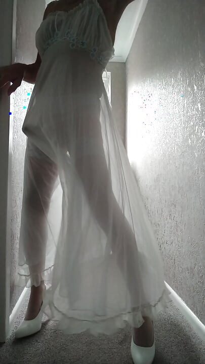 I love this sexy nightdress