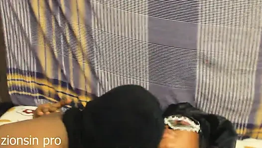 Bu lezbiyenler sadece o yarağı sertleştirmek istiyor