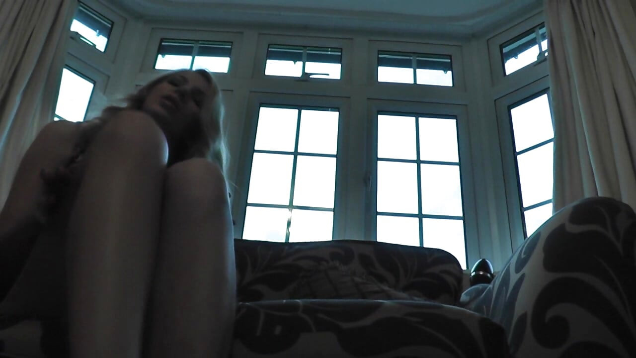 Tel lagana pair chherna