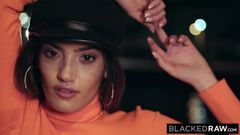 Blackedraw – cewek cantik pecinta bbc mendapat kerja sama ganda