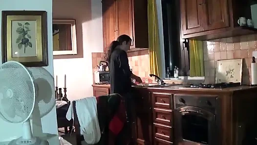 Veronica rossi si wanita dewasa yang aduhai lagi asik footjob