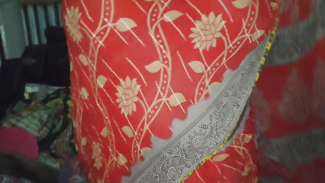 My housewife ki chudai ki garmi Se pasina pasina Ho Gaya
