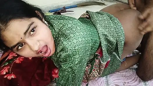 Rekaman seks tante semok india dientot gaya doggy sama devar di kamar tidur