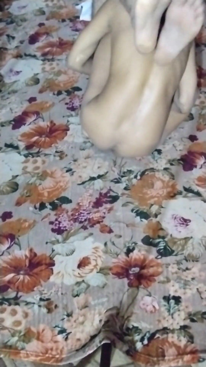 School girl play with boy cock in mouth hand | Clip 1