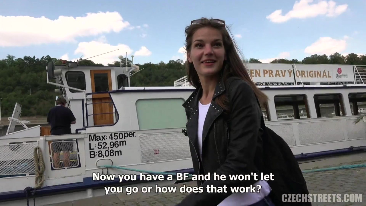 チェコの街 - 史上最もシャイな女の子