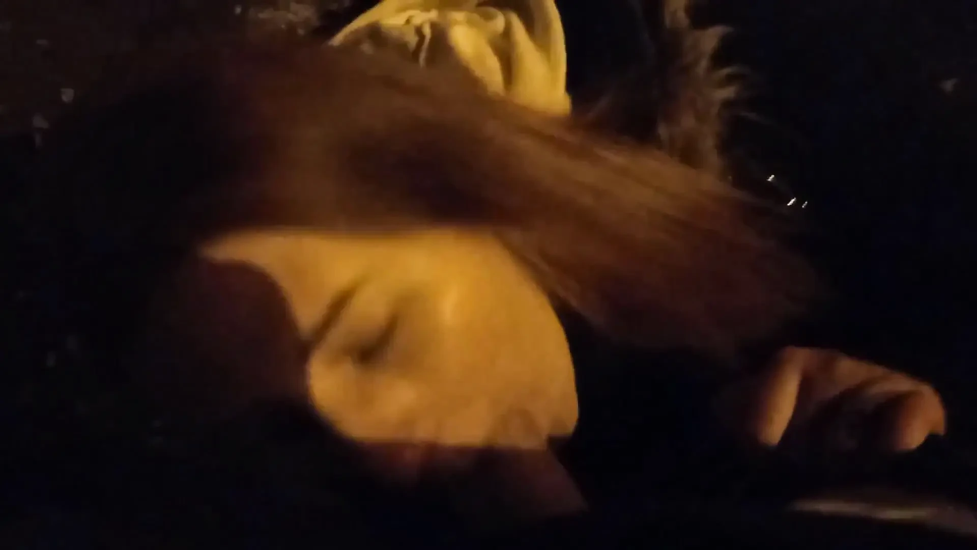 Collegegirl sucked on the street near the house and got cum in her mouth