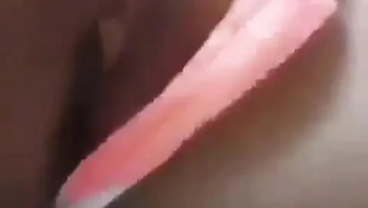 Я мастурбирую.