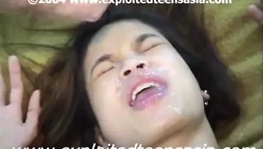 Exclusive thai - jen 18 plus si cewek amatir thailand dientot habis-habisan sama banyak kontol sampai dicrot di mulut dan kontol 10 inci