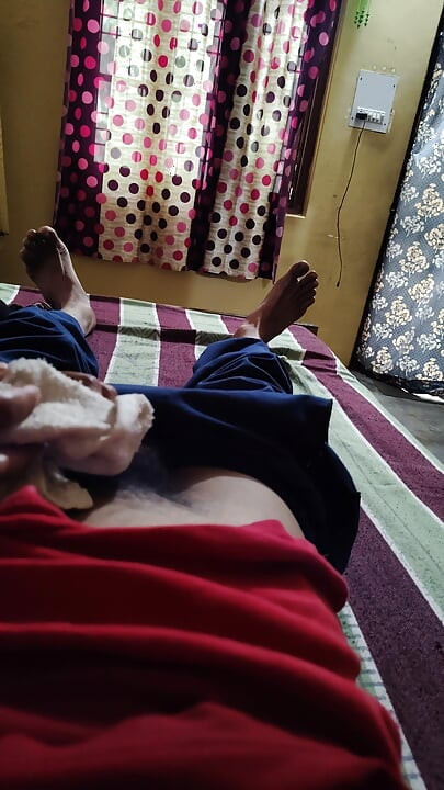 Indian Desi Village Bhabhi Sucking Dick of Her Lover and Cumshot