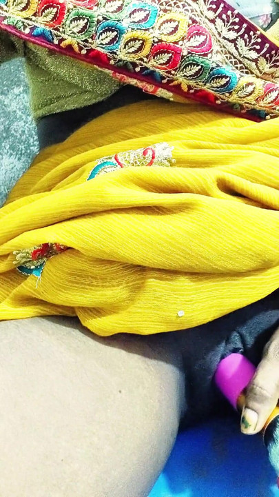 Today I'm ready to in a yellow saree with a thick come on | Clip 1