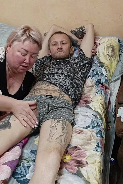 Macocha budzi mnie z głębokim lodzikiem