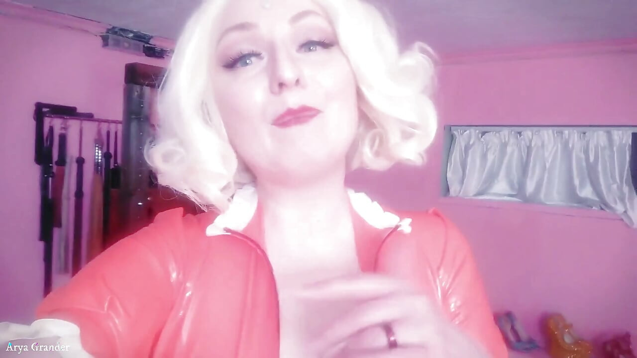 Pov đụ khiêu gợi đeo dây đeo - video femdom trên điện thoại