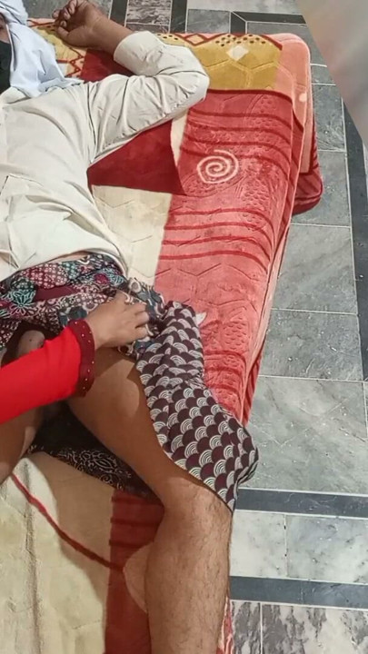 Chalak Sasurji Ne apni Bahu Rani ke sath kia Kand, Sasur ji fucked newly married Bahu (hindi audio) | Clip 1