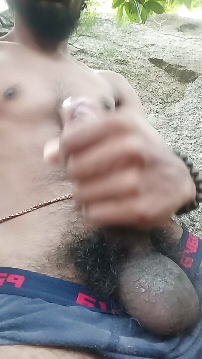 Hot boy s velkým ptákem tvrdě jezdí