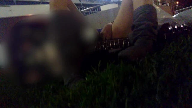 Masturbation in the park - Part 1