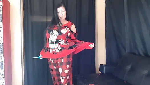 Дырки в рождественской одежде