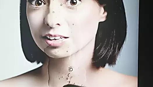 Kate Micucci boşalıyor