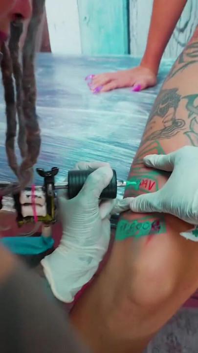 Getting My Ass Fucked While Tattooing Her – Relaxing Session | Clip 2