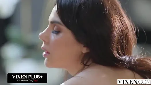 Vixen She Loves Being in Control