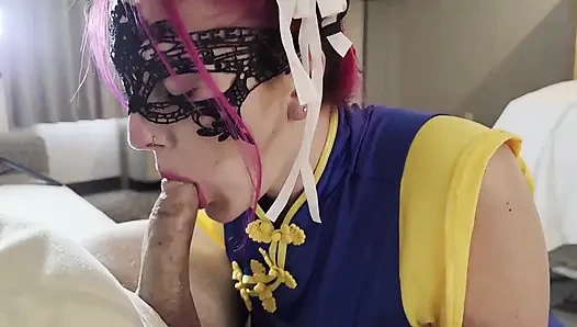 Ateşli evli kadın cosplay chun li