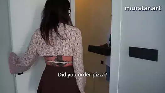 Girlfriends Ordered a Pizza to Fuck the Delivery Guy