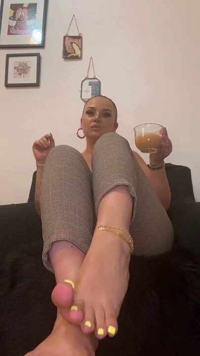 Delicious Thick Toes