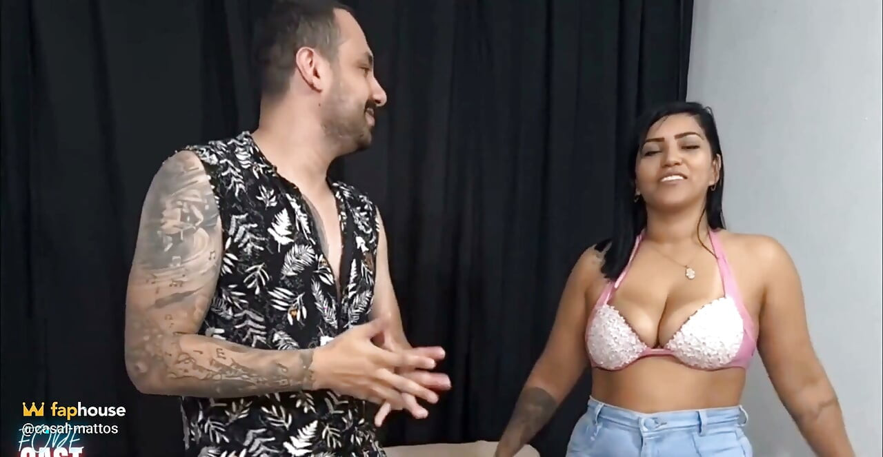 Csak a kezeivel hatalmas kemény rúddá változtatta a farkát a Fode Cast-on
