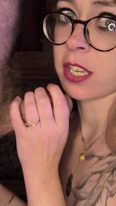 Seksowne, lubieżne szkolenie sissy w ssaniu fiuta z eunuchowym sługą Ms. Thrope | Klip 2