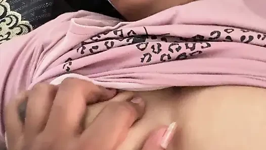 Memek sempit dan nikmat saudara tiriku yang cantik