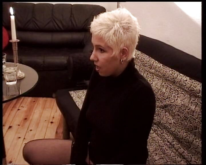 This Is German Lady Who Likes to Use Big Toys and Knows How to Cum