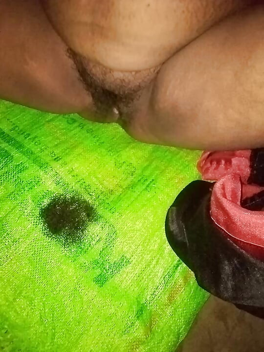 Bhabi ne baiya ke bal saf kiye fir chudai ki