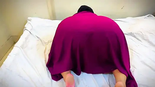 I Can't Start My Day Without Pillow Humping because i'm super hot MILF women from arab
