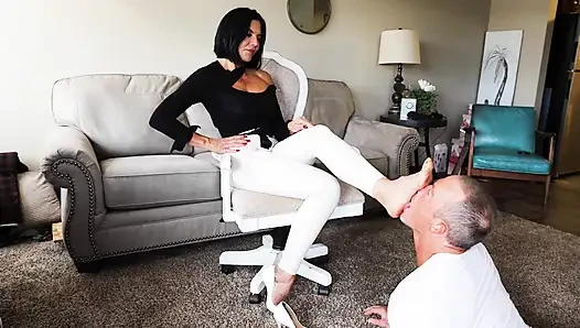 Humiliating the Lowly Foot Cleaning Cuck!