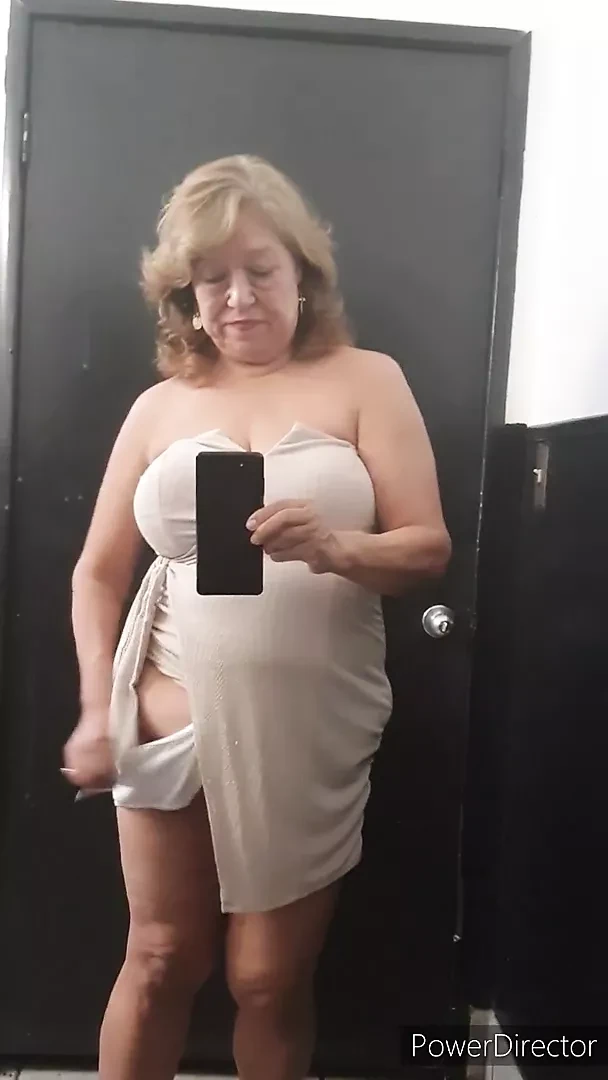 Out in a public bathroom! Mature bbw Latina woman hairy puss