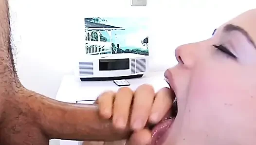 18 yaşındaki seksi esmer hatunla bakış açısı sert sikiş