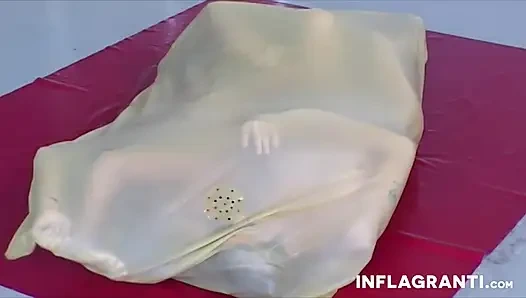 Lastikli lezbiyenler disipline ediliyor