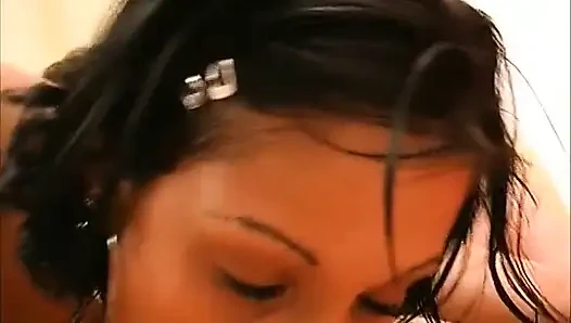 Fetish makanan mengisap kontol