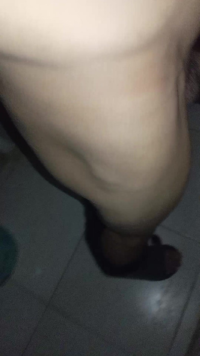 Sex and feasting and masturbation moans whipping fingers and do what you ask me to do ne I can put things like cucumber, carrots, sausage
