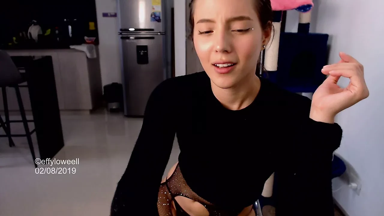 Skinny Colombian girl with a pretty face entertains herself every day showing her naughtiest side and her naked body in
