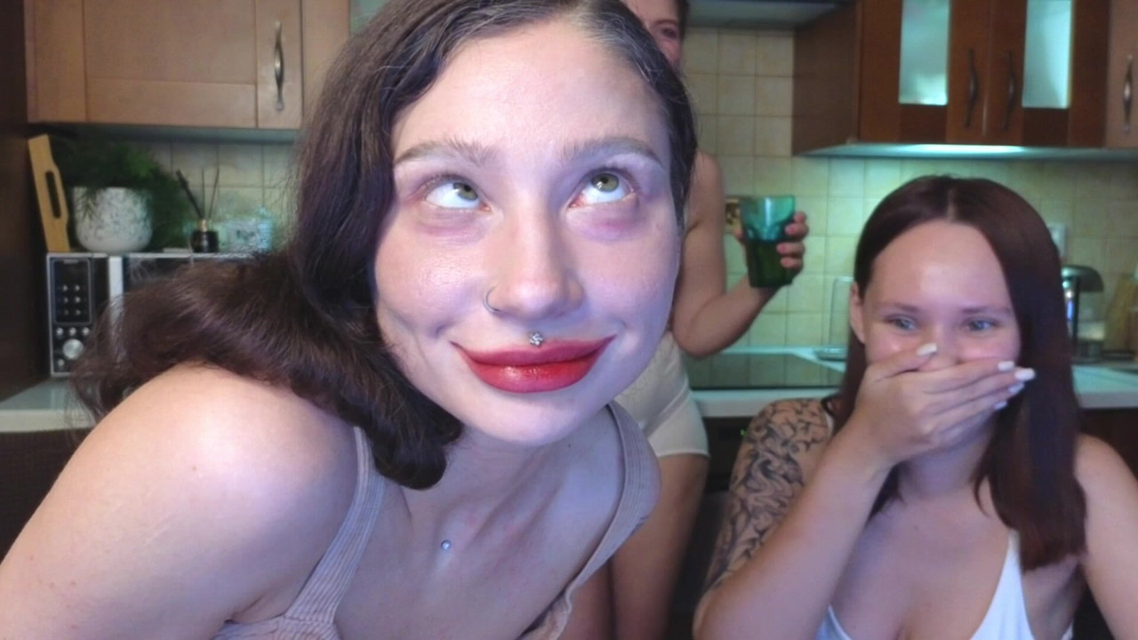 cuties are having fun, playing around and making ahagao)))