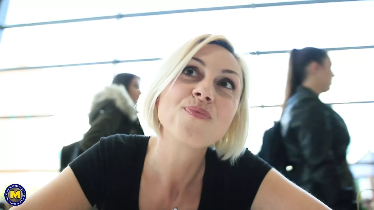 Modern step mom cheating with big hung guy