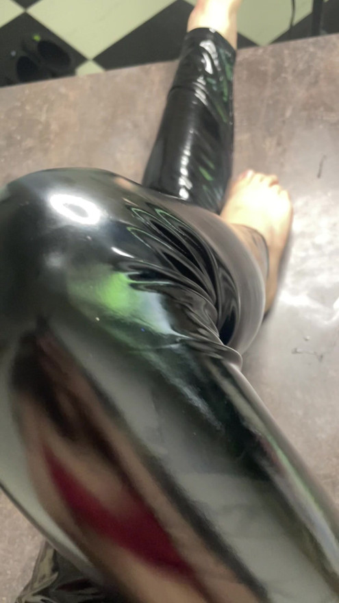 Close-Up Foot Show in Latex – Soft Dom POV Tease for Foot Lovers