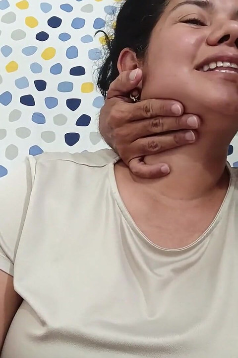 Leche En Los Dientes, Facial