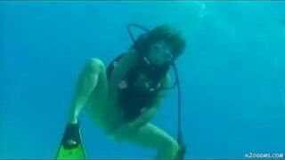 Amber Lynn Bach Open Sea Scuba Masturbation