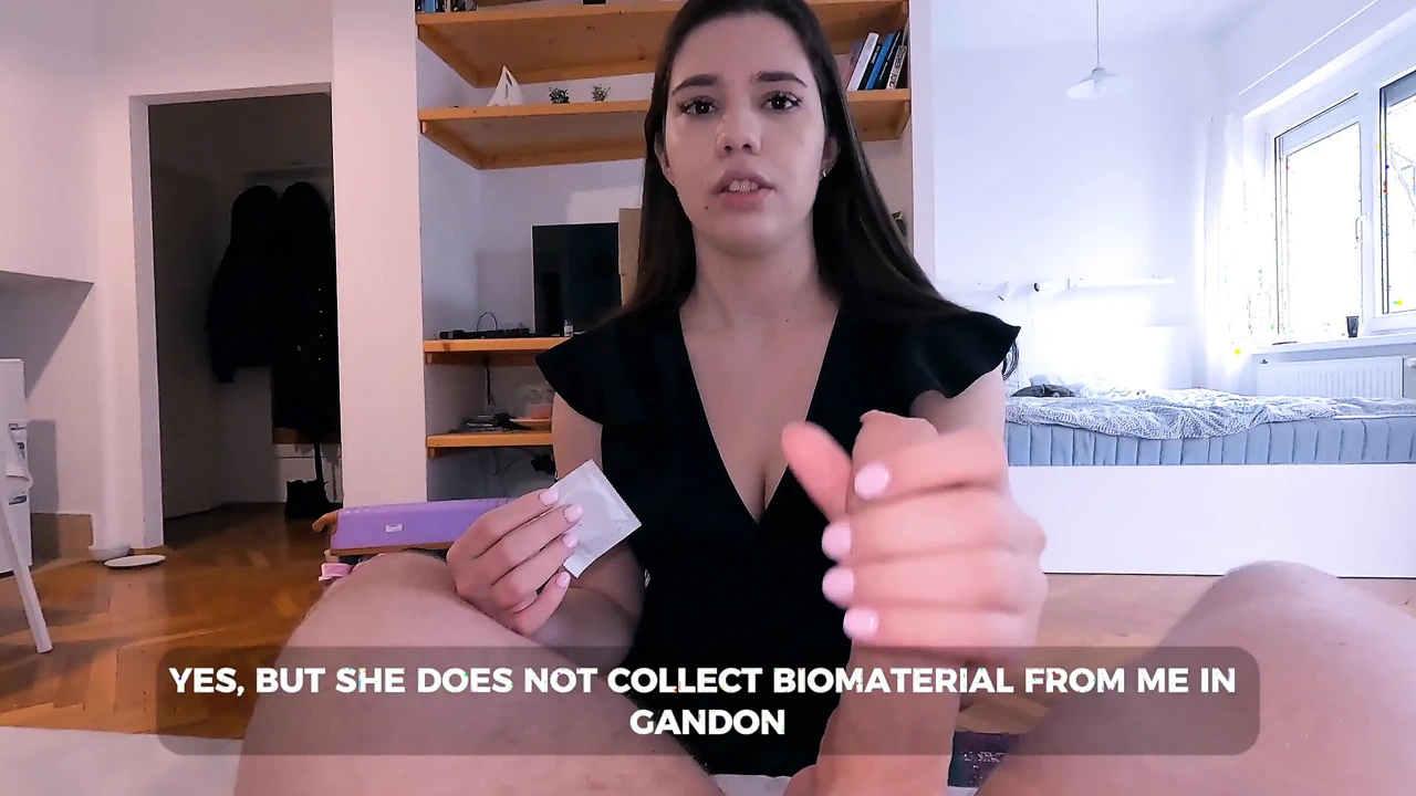 丰满的女孩偷了已婚男人的精液