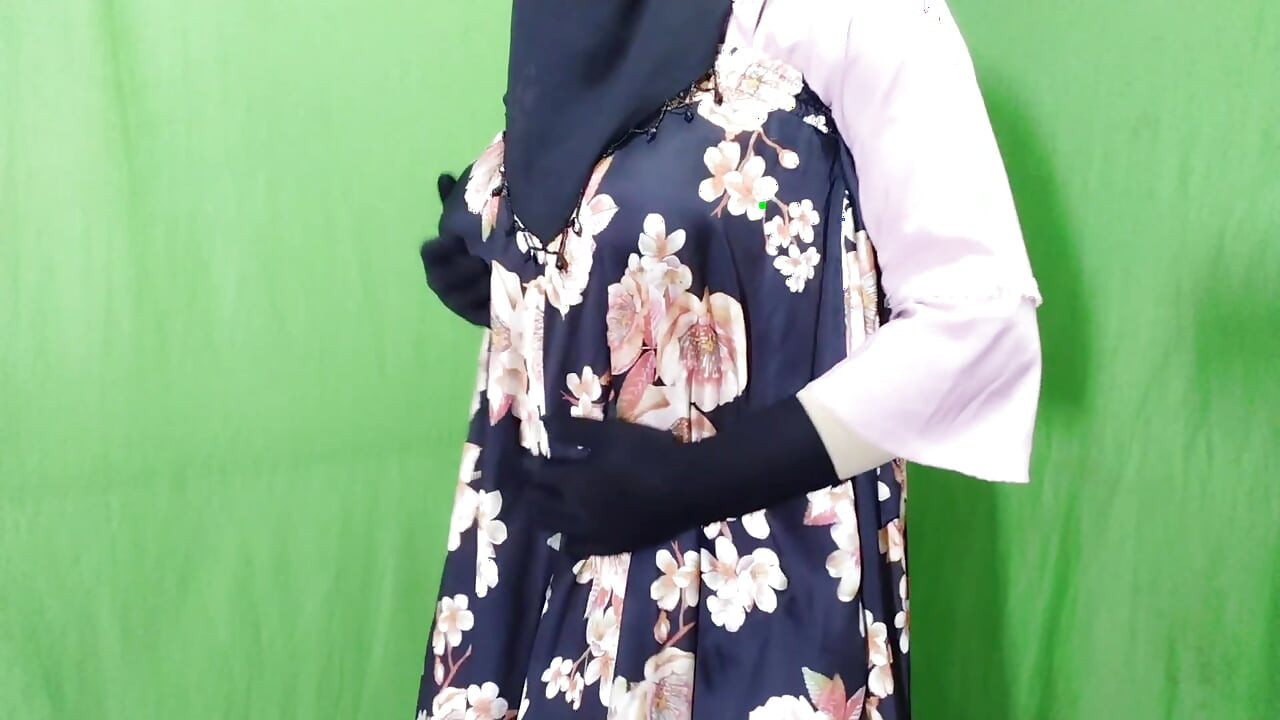 Muslim Hijabi Beautiful Housewife Fucking with Neighbor - With Clear Bangla Audio