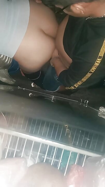 سامائل يضع زبه في كسي، لذيذ!!