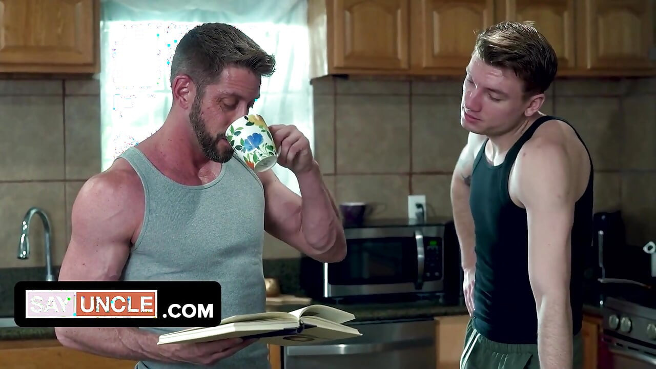 Gay Kitchen Sex Compilation - Stepdads Getting Naked with Stepsons Over Breakfast